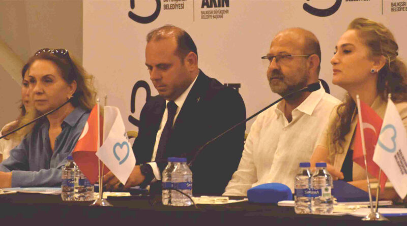 Büyükşehir Ayvalık’ta Muhtarları Dinledi